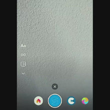 Carica e avvia il video nel visualizzatore di galleria, Etichette interattive: AR application
